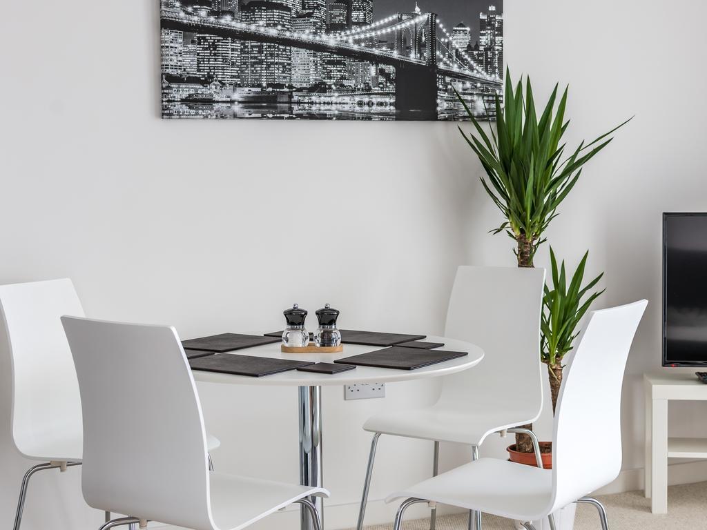 City View Apartment Bedford Eksteriør billede