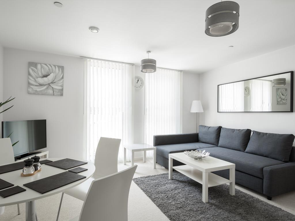 City View Apartment Bedford Eksteriør billede